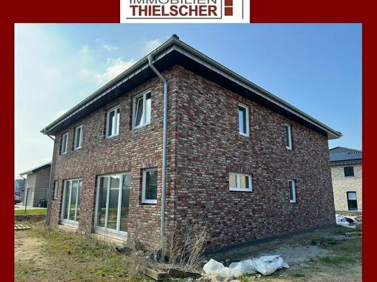 Verklinkerte linke Rohbau-Doppelhaushälfte zum Fertigstellen in Heinsberg-Porselen