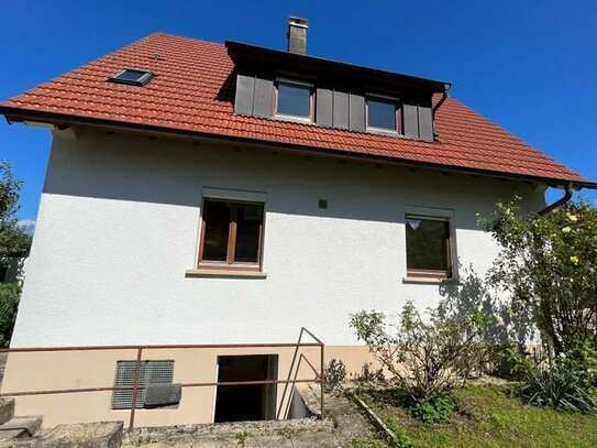 Schönes Einfamilienhaus mit großem Baufenster in guter Wohnlage von Weilheim-Teck