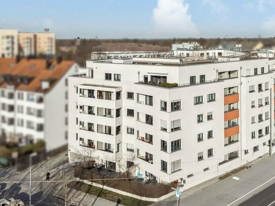 Eleganz und Komfort: Barrierefreie 4-Zimmer-Dachterrassenwohnung im Rückgebäude in Pasing