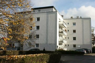 Großzügige lichtdurchflutete 3-Zi-Wohnung mit Balkon in Altdorf b. Nürnberg