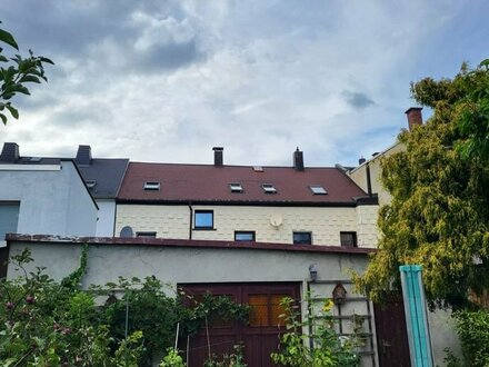 Zweifamilienhaus in ruhiger Lage von Zeulenroda zu verkaufen