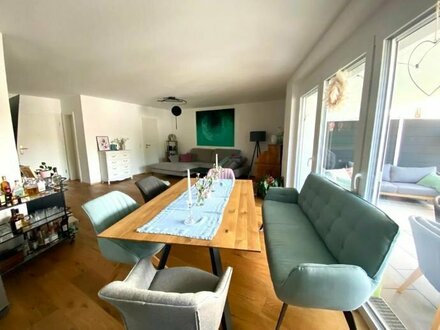 Exklusive 4-Zimmer-Wohnung mit Tageslichtbad, moderner Küche und großem Balkon