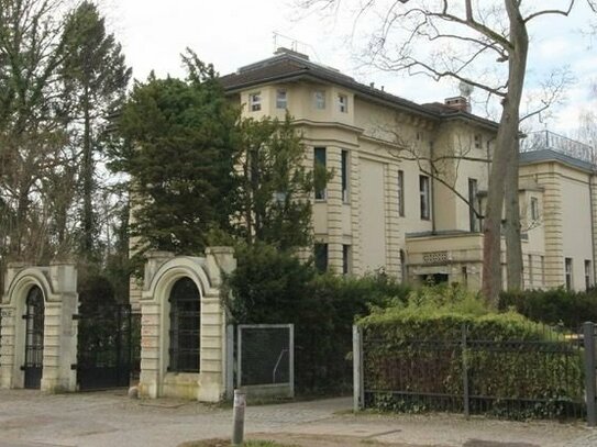 DG-ETW in Denkmal-Villa in Lichterfelde West - auch als Kapitalanlage geeignet