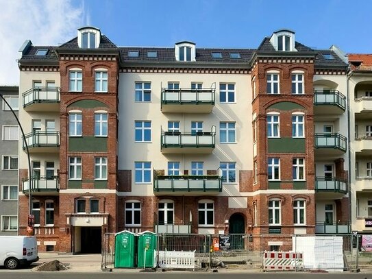 Wohnen in Friedenau: Sonnige 3-Zimmer-Gründerzeit-Wohnung mit Balkon *PROVISIONSFREI*