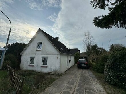 Kleines Einfamilienhaus mit Garten in Appen