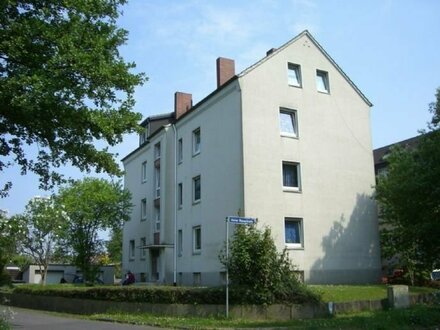 Soeben frisch renoviert: kleine 3-Zimmerwohnung im Dachgeschoss in stadtnaher Wohnlage von Bünde
