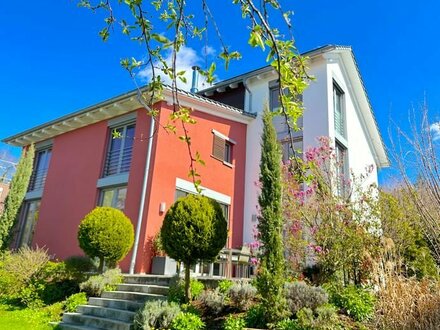 Neuwertiges 8,5 Zi.- Architektenhaus auf dem Leuselhardt mit grosszügigem Garten, Garage und Panoramaaussicht