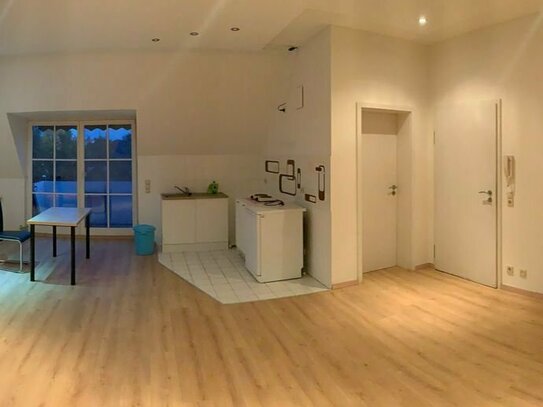 Helle 1,5-Raum-Wohnung 49 m² mit Balkon