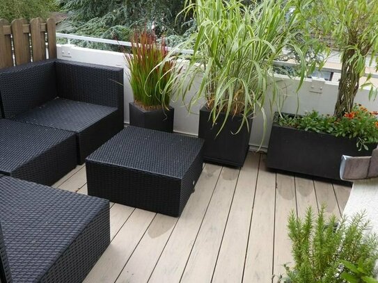 Bestens ausgestattete 2-Raum-Wohnung + Mini-Arbeitszimmer + Balkon in grüner Lage von Katternberg. Passgenaue EBK + wei…