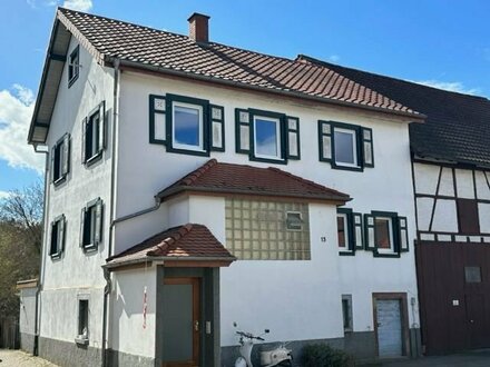 2,5 Zimmer Wohnung mit EBK in Remchingen-Singen