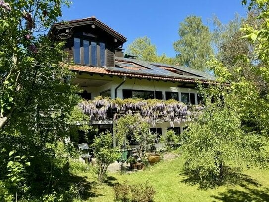 Ein Juwel! Einzigartiges Einfamilienhaus mit Paradiesgarten in exzellenter Wohngegend