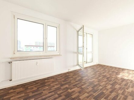 Freundliche 3 Zimmer-Wohnung mit schönem Ausblick in Halle