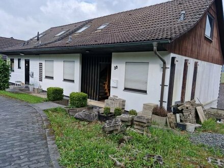 Renovierungsbedürftiges Wohnhaus mit 2 Wohnungen in Eslohe