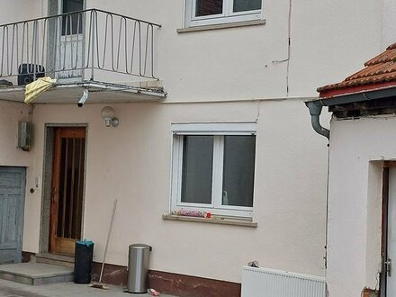 Geräumiges Einfamilienhaus mit angrenzender Scheune - Nüdlingen