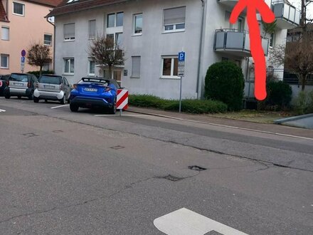 Helle Dachgeschosswohnung in zentraler Lage mit ÖPNV-Anschluss