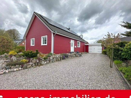 Skandinavischer Stil an der dänischen Grenze - Holzhaus mit PV-Anlage