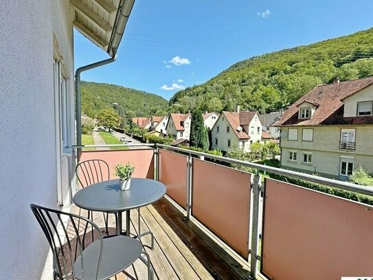 Ihr neues Zuhause! Traumhafte 3 Zimmer Wohnung in zentraler Lage von Bad Urach!