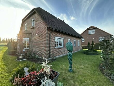 Gepflegtes Einfamilienhaus mit idyllischem Grundstück in beschaulicher Wohnlage, nur 5 Gehminuten bis zum Melzer See