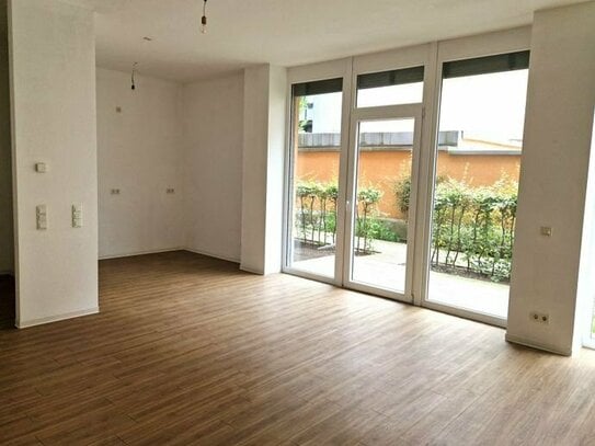 **moderne 4 Zimmer-Ergeschoss-Whg mit offener Küche und kleiner Terrasse/Garten in Duisburg Neudorf -Nord**