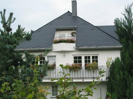 Chemnitz-Adelsberg-Schicke 1-2-Raum-Dachgeschosswohnung im Grünen mit Südbalkon und großem Dachboden