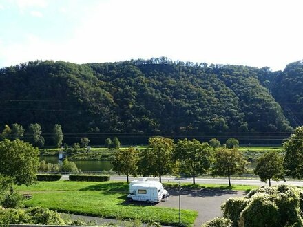 Top-gepflegtes Anwesen mit Moselblick - ideal als Mehrgenerationenhaus oder als Ferienwohnungsobjekt!