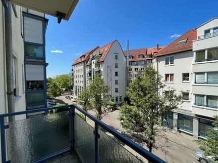 Sonnige 2 Zimmer Wohnung mit einem Balkon und Parkplatz in Gohlis!