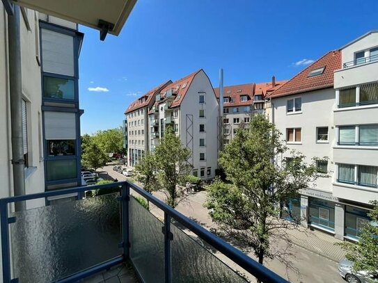 Sonnige 2 Zimmer Wohnung mit einem Balkon und Parkplatz in Gohlis!