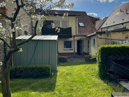 Reihenmittelhaus mit Garten im unmittelbaren Zentrum