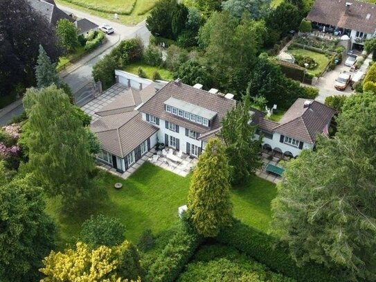 imposante Villa mit wunderschönem Grundstück, beste Lage in Bad Pyrmont