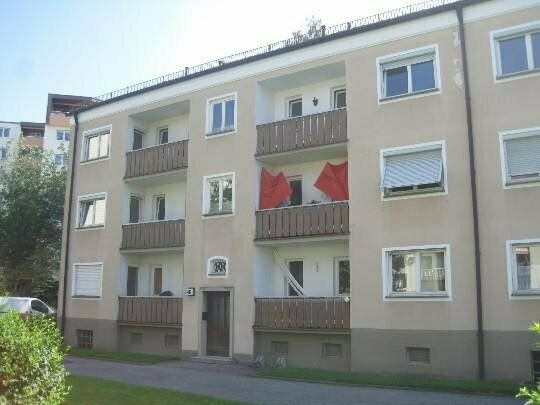 Ihre Zukunft - Ihre Wohnung: Renovierte 3 - Zimmer Wohnung mit Balkon!