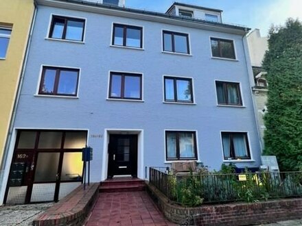 Stilvolle,komplett sanierte/renovierte 2 Zi.Whg.53qm,neuw.EBK-Wohnküche, mod.Bad, Balkon,Gartenant.