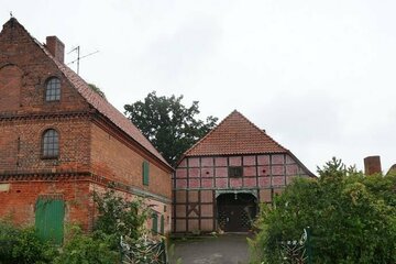 Großes Haus mit viel Potenzial, Ausbaureserve im Dachboden, weitere Nebengebäude