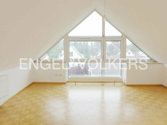 3-Zimmer-Maisonette-Wohnung mit Ausblick ins Bühler Tal . TG-Garage + sofort verfügbar