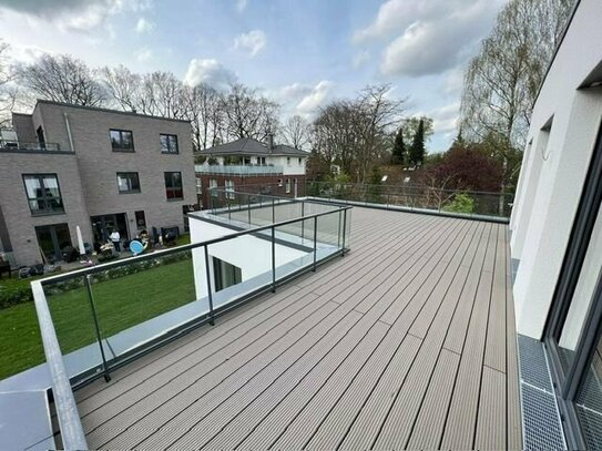 ERSTBEZUG: 3-Zimmer-Penthouse-Wohnung mit Dachterrasse in ruhiger und zentraler Top-Lage von Volksdorf