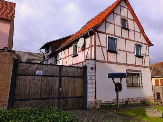 Charmantes Bauernhaus mit Nebengelass und viel Platz zum Wohnen