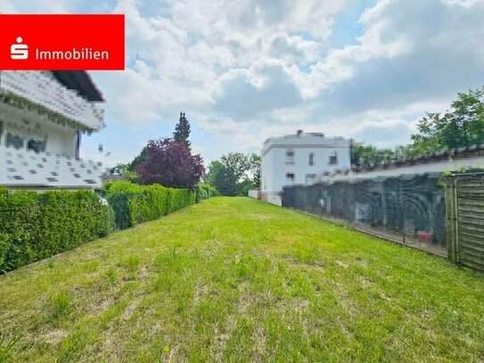 Einfamilienhaus mit großem sonnigen Grundstück und direktem Zugang zum Mainufer!