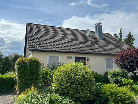 Beste Wohnlage in Ettenheim-Altdorf - Einfamilienhaus mit viel Potential, idyllischem Garten und Doppelgarage