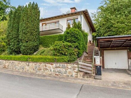 Einfamilienhaus mit Panoramablick in Feldrandlage