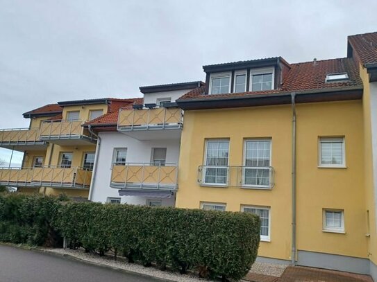 2 Raum Wohnung im Dachgeschoss mit Balkon von Privat.