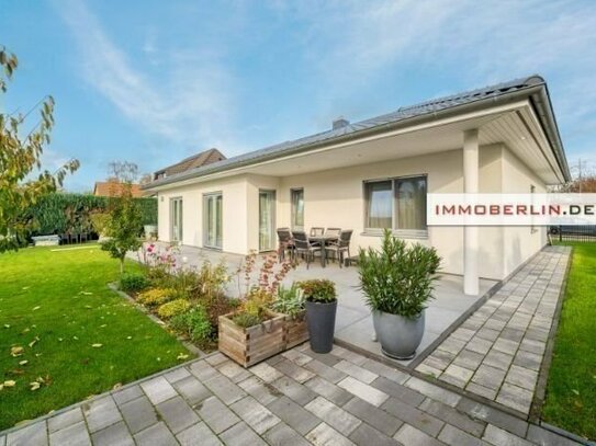 IMMOBERLIN.DE - Moderner familienfreundlicher Bungalow mit Südwestgarten