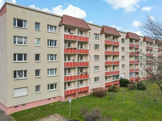 Moderne 3-Raumwohnung mit Balkon in Halle Neustadt!