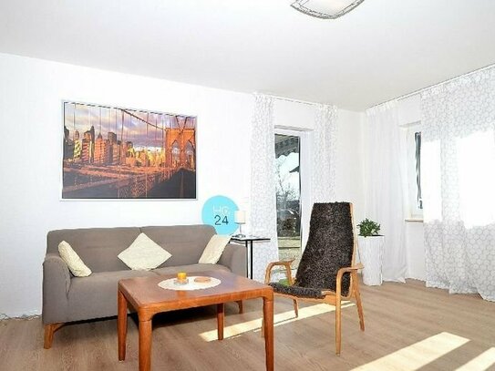 Schöne, lichtdurchflutete 2-Zimmer Wohnung mit Freisitz in Grenzach-Wyhlen, möbliert