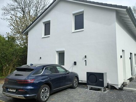 Eigener Garten gewünscht? Moderne Neubauwohnung, 3.5 Zimmer, in S-Bahnnähe