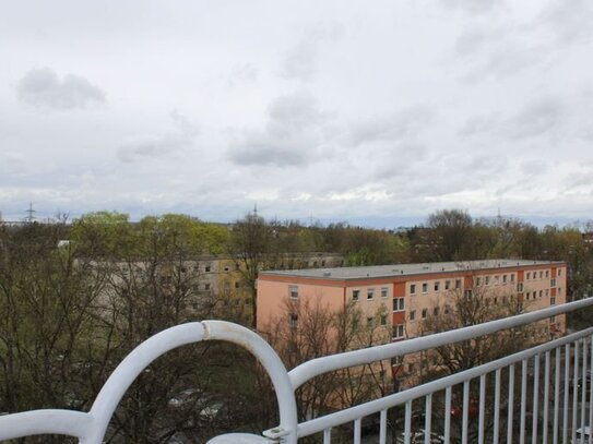 Gut vermietete 2 Zimmer-Penthousewohnung Nähe zum Faber-Castel Schloss