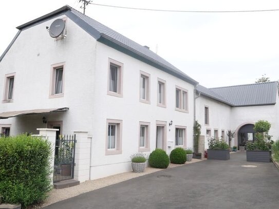 Kernsaniertes und idyllisches Bauernhaus mit großem Ausbaupotential und gepflegtem Garten