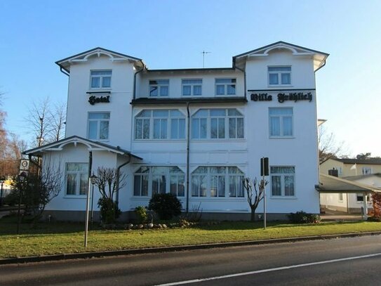 Villa Fröhlich - Pension mit Restaurant u. 17 Gästezimmer in bester Lage im Ostseebad Baabe