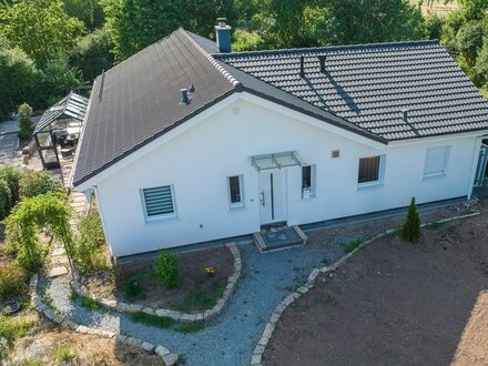 Sehr moderner Bungalow mit großzügigem Grundstück in ruhiger Lage!