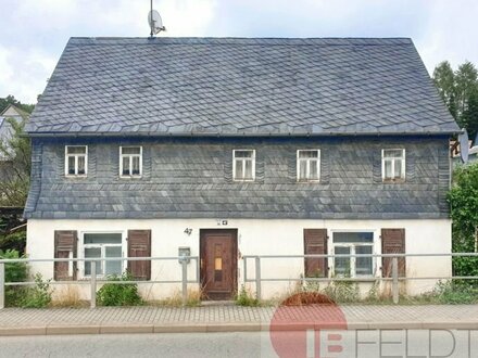 Gelegenheit für fleißige Hände: Wohnhaus mit rustikalem Charme und kleinem Hof direkt am Mülsenbach