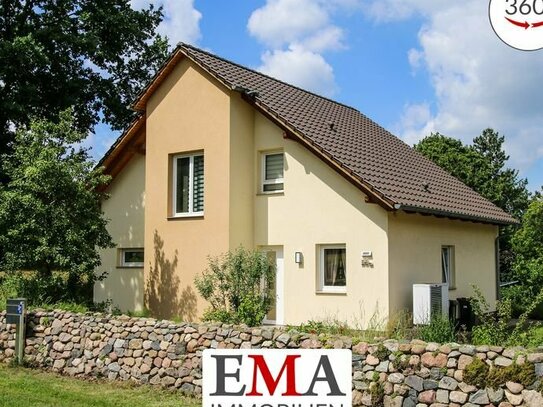 Ihr neues Zuhause: Energieeffizientes KfW 55 Haus auf sonnigem Grundstück -RESERVIERT-