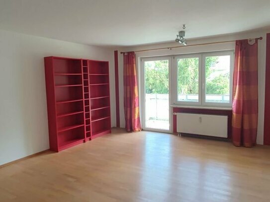 Moderne 3 Zimmer Wohnung mit Südbalkon und Garage in Hohenstadt
